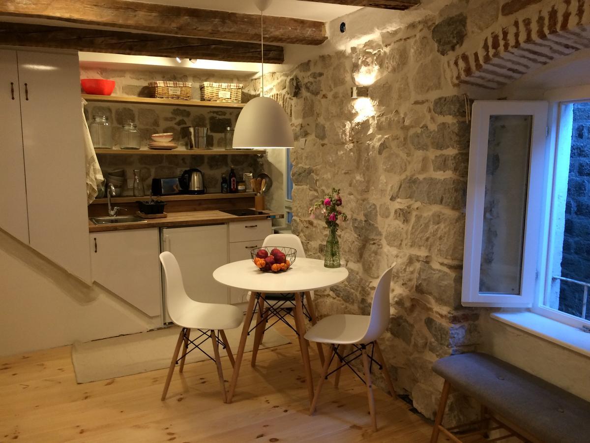 Апартаменты Chic & Stylish With Seaview-Terrace - Kotor Indah Экстерьер фото